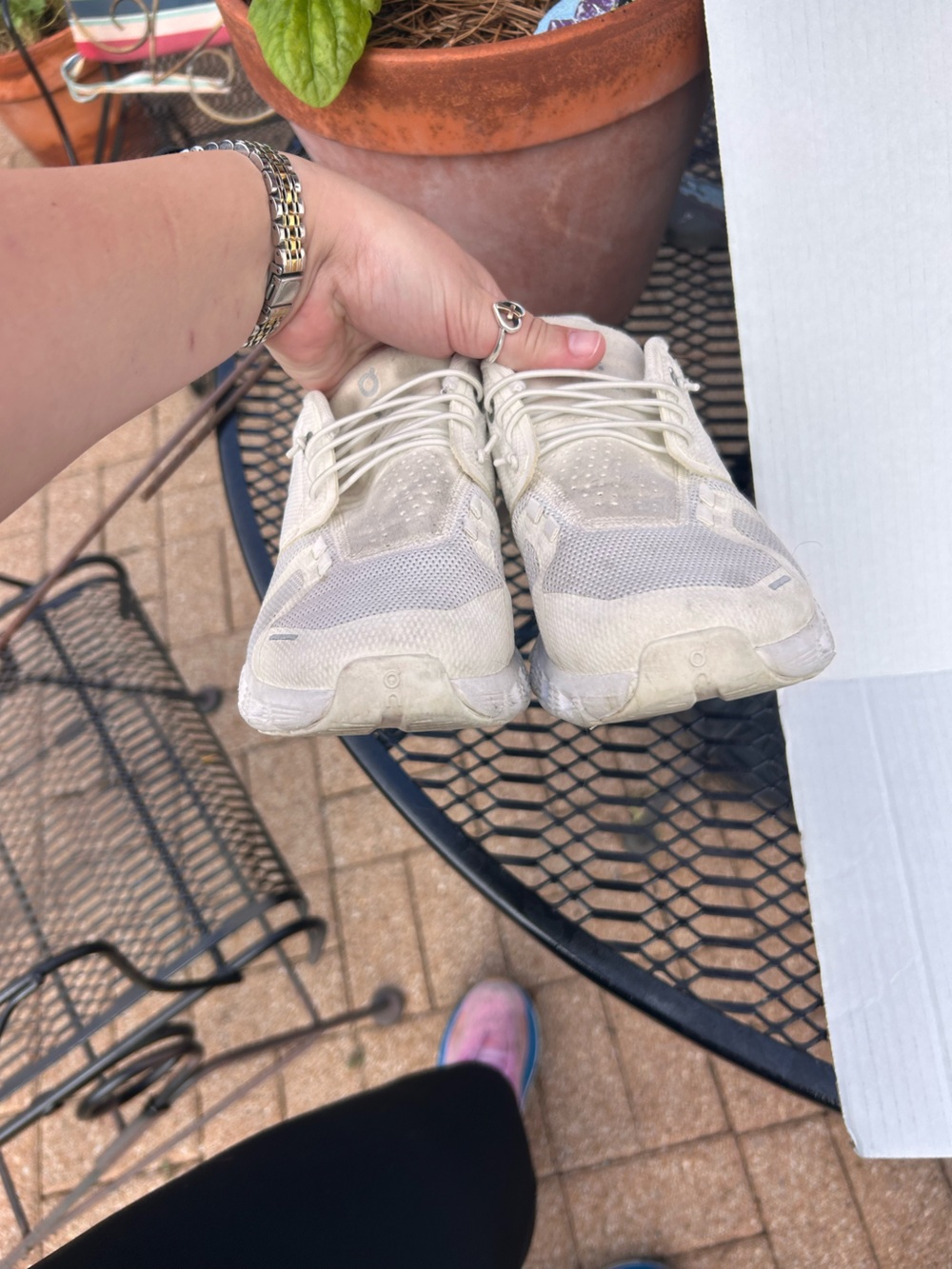 White On Cloud Tennis shoes - Picture 9 of 9